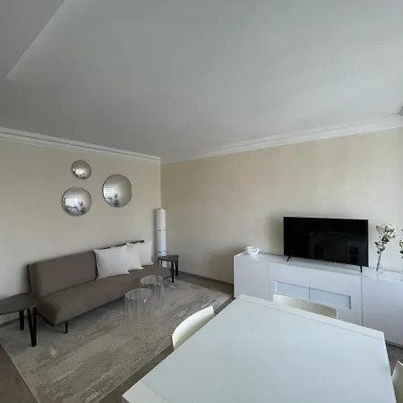Confortable Appartement Idealement Situe Διαμέρισμα *